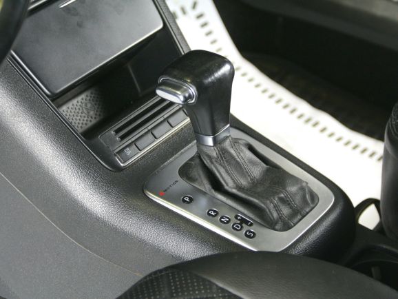 Volkswagen Tiguan Sport&Style, 2.0 л, АТ, 2009 фото 2