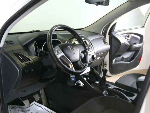 Hyundai ix35 Base, 2.0 л, МТ, 2012 фото 8