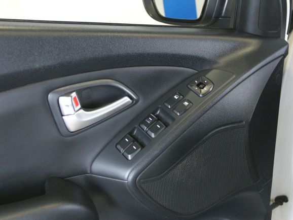 Hyundai ix35 Base, 2.0 л, МТ, 2012 фото 1