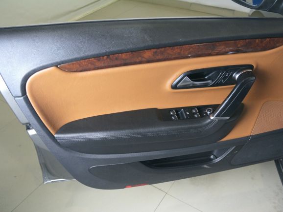 Volkswagen Passat CC Sport, 1.8 л, Робот, 2012 фото 1