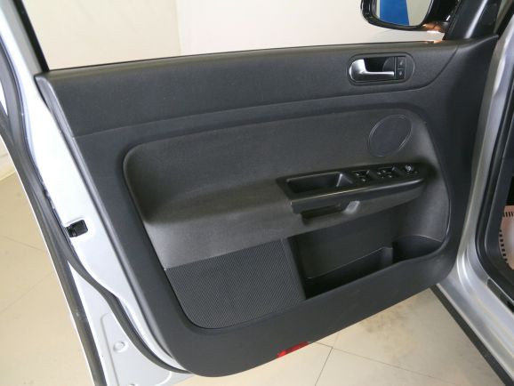 Volkswagen Golf Plus Trendline, 1.2 л, Робот, 2012 фото 1