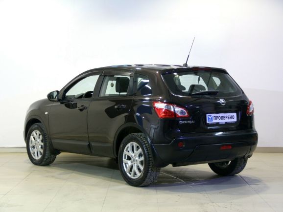 Nissan Qashqai, 2.0 л, Вариатор, 2012 фото 6