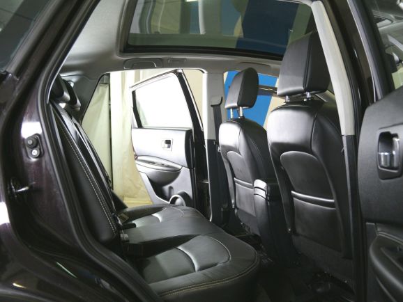 Nissan Qashqai, 2.0 л, Вариатор, 2012 фото 9