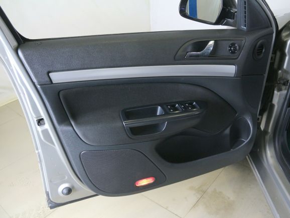 Skoda Octavia Elegance, 1.4 л, Робот, 2011 фото 2