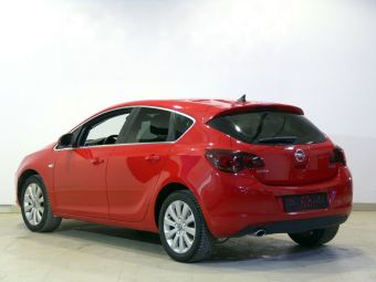 Opel Astra Cosmo, 1.6 л, АКПП, 2011 фото 6