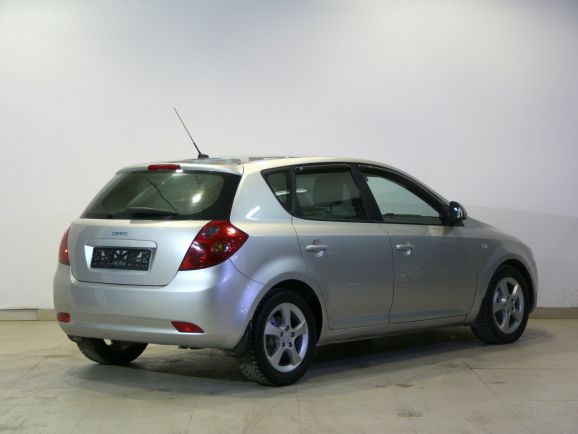 Kia Ceed, 1.6 л, МТ, 2009 фото 4