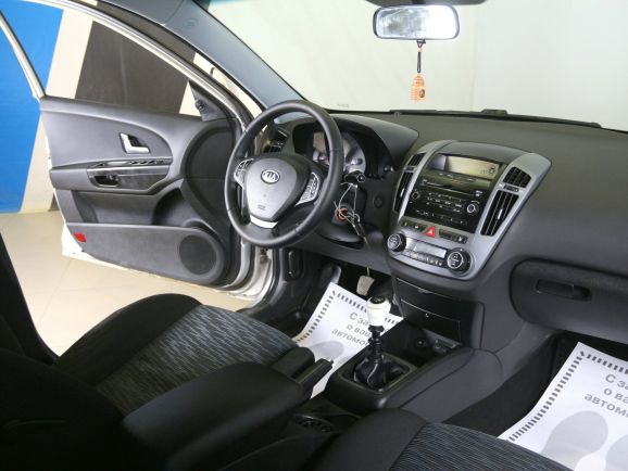 Kia Ceed, 1.6 л, МТ, 2009 фото 2