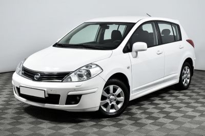 Nissan Tiida, 1.6 л, АКПП, 2013 фото 3