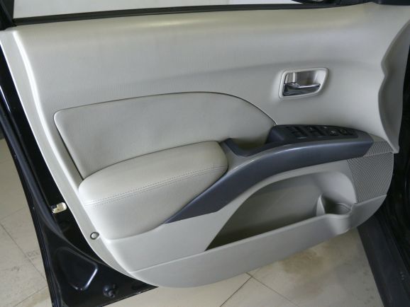 Mitsubishi Outlander Intense, 2.4 л, Вариатор, 2007 фото 1