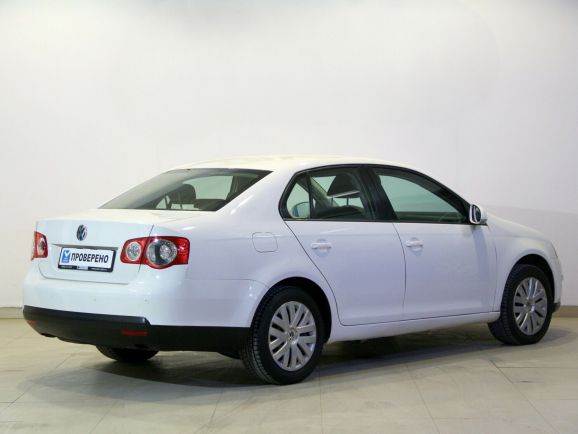 Volkswagen Jetta Trendline, 1.6 л, Робот, 2010 фото 5