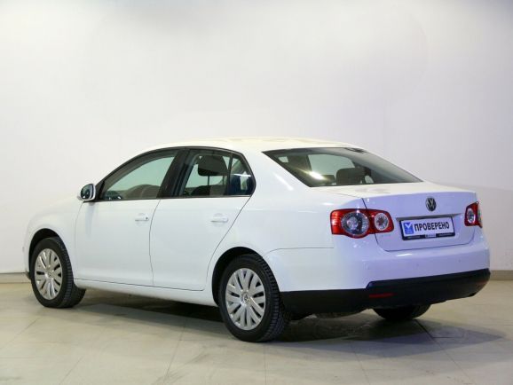 Volkswagen Jetta Trendline, 1.6 л, Робот, 2010 фото 6