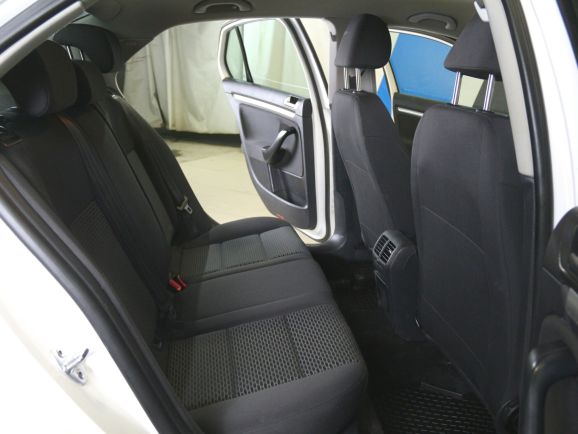 Volkswagen Jetta Trendline, 1.6 л, Робот, 2010 фото 1