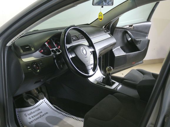 Volkswagen Passat, 1.8 л, МТ, 2008 фото 2