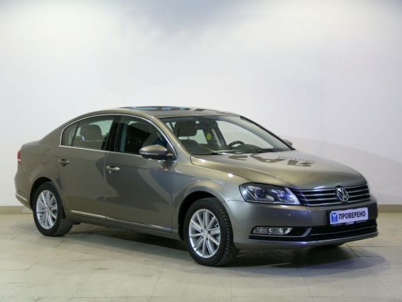 Volkswagen Passat Highline, 1.8 л, Робот, 2012 фото 4