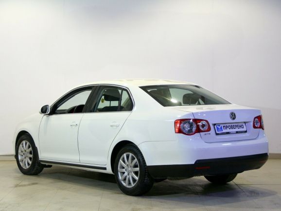 Volkswagen Jetta, 1.6 л, АТ, 2010 фото 5
