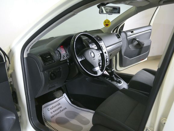 Volkswagen Jetta, 1.6 л, АТ, 2010 фото 7