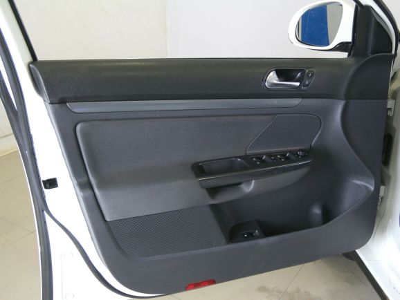 Volkswagen Jetta, 1.6 л, АТ, 2010 фото 2