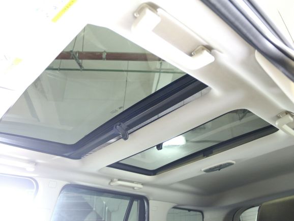 Land Rover Freelander, 2.2 л, АТ, 2010 фото 1