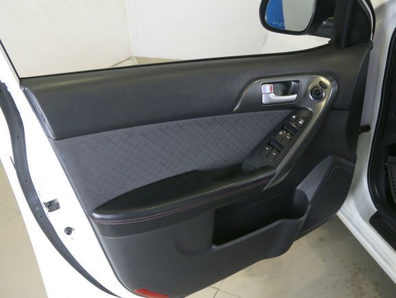 Kia Cerato, 1.6 л, АТ, 2012 фото 2