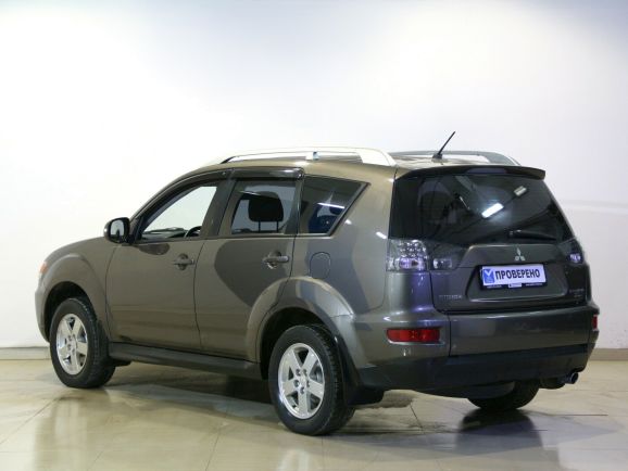 Mitsubishi Outlander, 2.0 л, Вариатор, 2011 фото 6