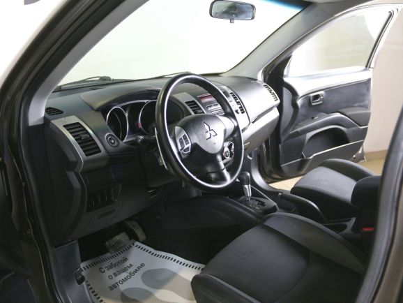 Mitsubishi Outlander, 2.0 л, Вариатор, 2011 фото 2