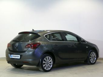 Opel Astra Cosmo, 1.6 л, АКПП, 2010 фото 4