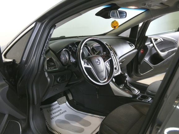 Opel Astra Cosmo, 1.6 л, АТ, 2010 фото 2