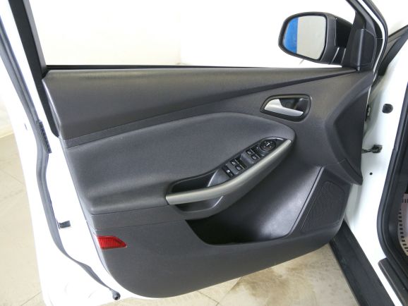 Ford Focus Titanium, 2.0 л, Робот, 2014 фото 1