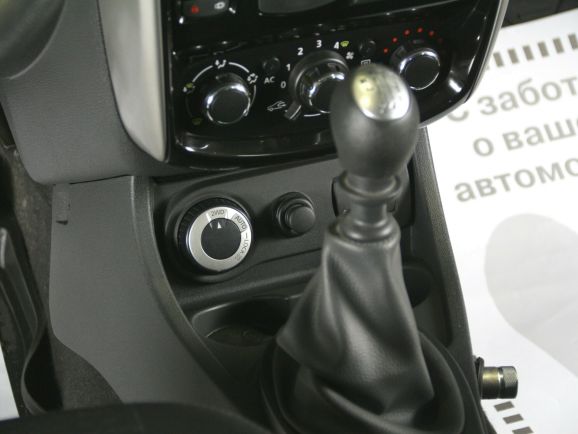 Nissan Terrano, 1.6 л, МТ, 2016 фото 2