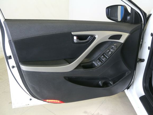 Hyundai Avante, 1.6 л, АТ, 2012 фото 2