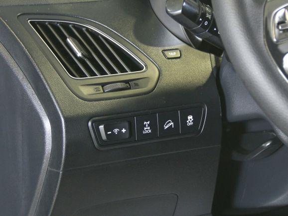 Hyundai ix35 Classic, 2.0 л, АТ, 2010 фото 1