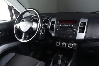 Mitsubishi Outlander Instyle, 2.0 л, CVT, 2012 фото 9