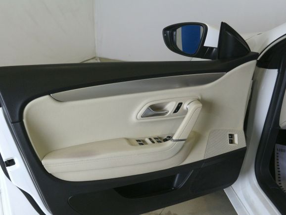 Volkswagen Passat CC Sport, 1.8 л, Робот, 2011 фото 2