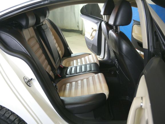 Volkswagen Passat CC Sport, 1.8 л, Робот, 2011 фото 1