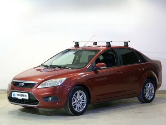 Ford Focus Titanium, 1.8 л, МТ, 2010 фото 3