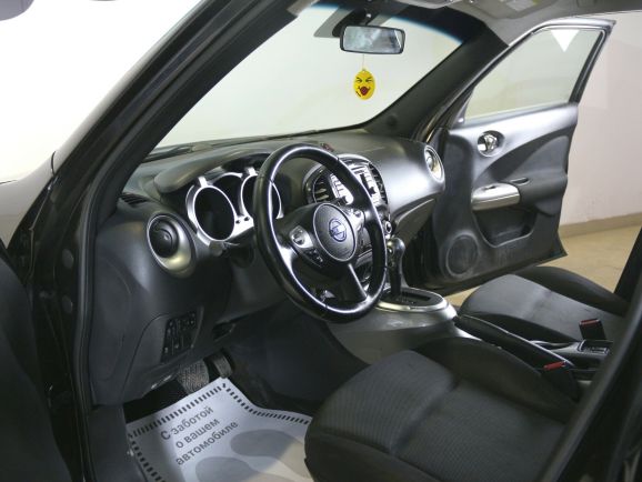 Nissan Juke SE, 1.6 л, Вариатор, 2013 фото 2