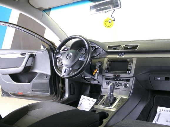 Volkswagen Passat Style, 1.8 л, Робот, 2013 фото 1
