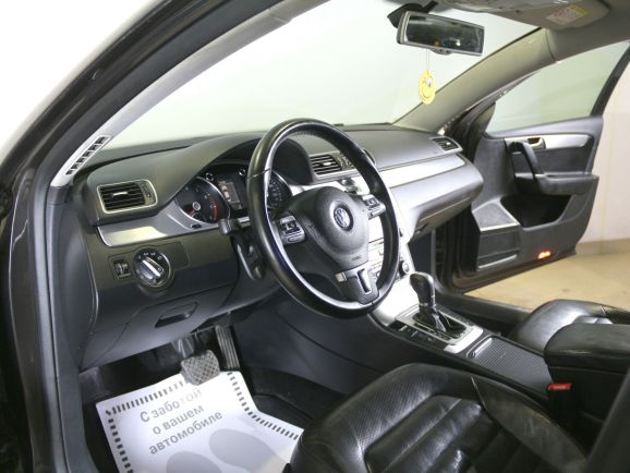 Volkswagen Passat Highline, 1.8 л, Робот, 2014 фото 7