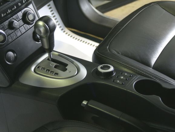 Nissan Qashqai LE, 2.0 л, Вариатор, 2008 фото 1