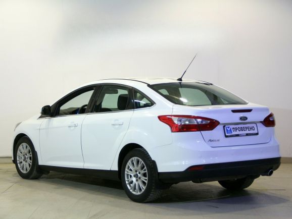 Ford Focus Titanium, 2.0 л, Робот, 2013 фото 5