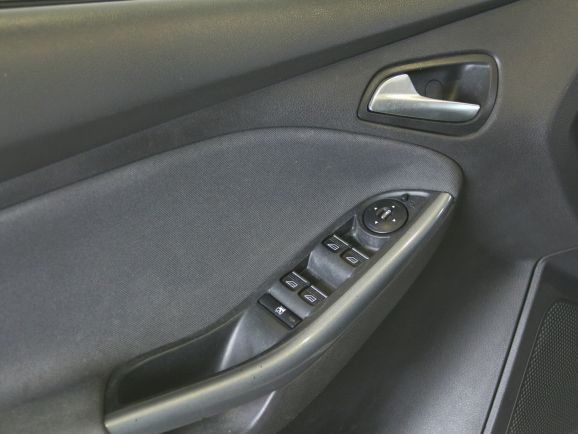 Ford Focus Titanium, 2.0 л, Робот, 2013 фото 1