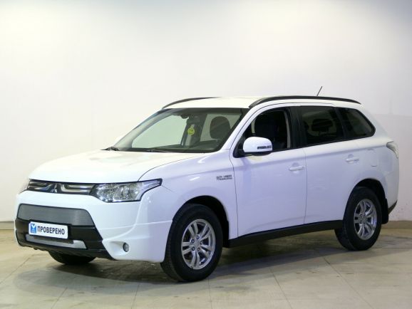 Mitsubishi Outlander, 2.4 л, Вариатор, 2014 фото 3