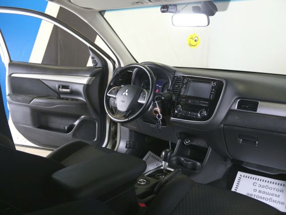 Mitsubishi Outlander, 2.4 л, Вариатор, 2014 фото 7