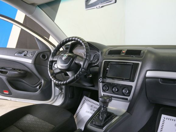 Skoda Octavia Ambition, 1.8 л, АТ, 2012 фото 2