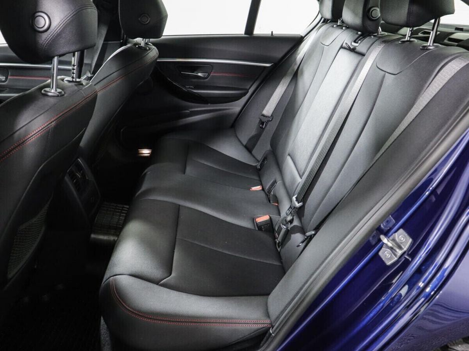 BMW 3 серии, 2.0 л, АТ, 2017 фото 1