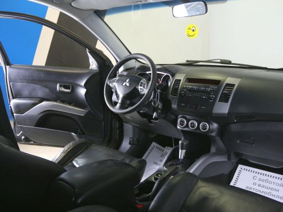 Mitsubishi Outlander Intense, 2.4 л, Вариатор, 2008 фото 8