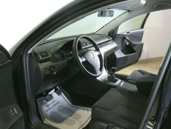 Volkswagen Passat, 2.0 л, МТ, 2007 фото 2