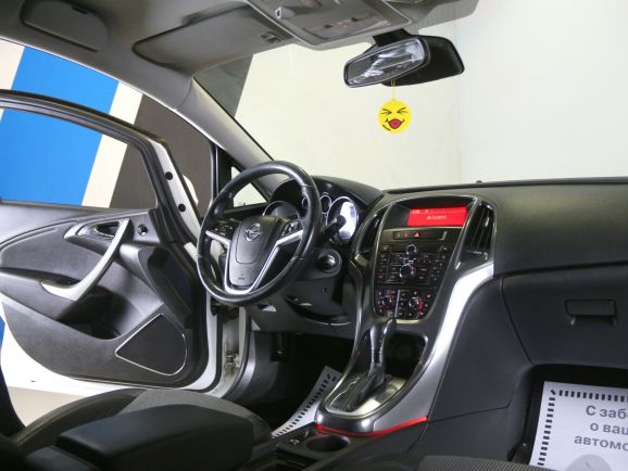 Opel Astra Cosmo, 1.6 л, АТ, 2010 фото 2