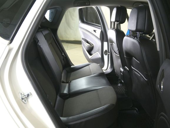 Opel Astra Cosmo, 1.6 л, АТ, 2010 фото 1