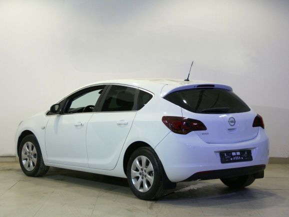Opel Astra, 1.6 л, МТ, 2012 фото 6